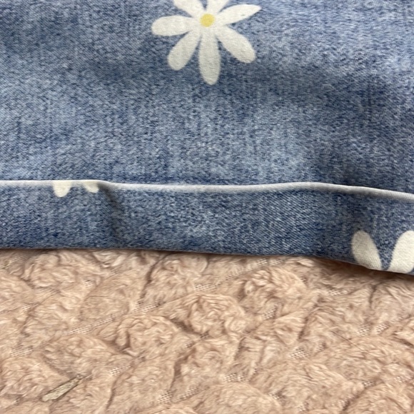 Size 21 Juniors Corset Waist Denim Daisy Shorts - Picture 6 of 8